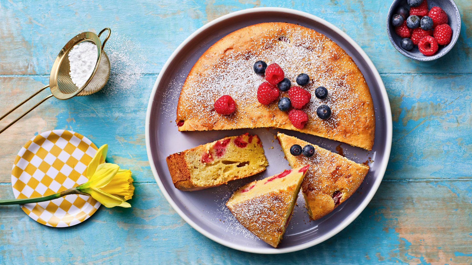 Beeriger Buttermilchkuchen