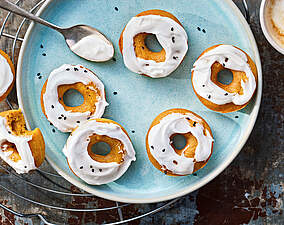 Pumpkin Spice Baked Donuts
