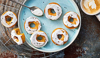 Pumpkin Spice Baked Donuts