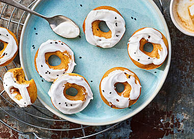 Pumpkin Spice Baked Donuts
