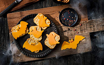 Halloween Cheese Cracker