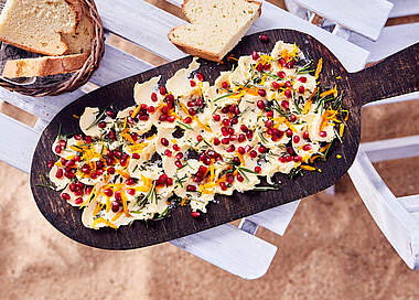 Butter Board orientalische Art mit selbst gemachtem Brot