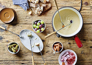 Mild-fruchtiges Käsefondue mit Buttermilch
