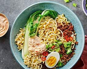 Spicy Ramen Nudeln mit Knobi&ChiliQuark
