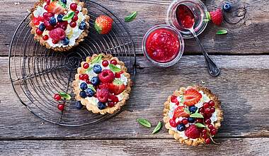Protein Tartelettes mit fruchtigem Beeren-Mix