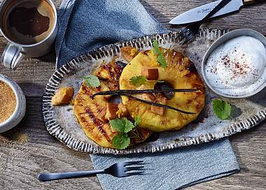 Gegrillte Ananas mit Vanille-Quark