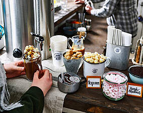 Rezept für Hot Chocolate mit Karamell & Popcorn Hot Chocolate mit Karamell & Popcorn