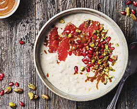 Porridge mit Blutorange und Pistazien