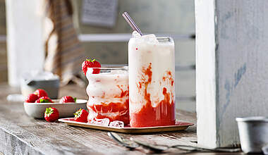Fruchtiger Kefir Glow Up Drink