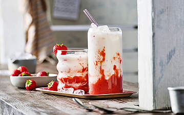 Fruchtiger Kefir Glow Up Drink