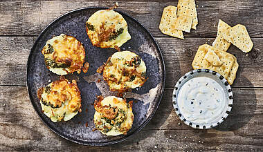 Herzhafte Käse-Brokkoli-Muffins