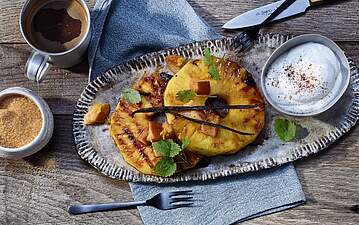 Gegrillte Ananas mit Vanille-Quark