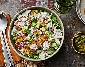 Rezept für Smashed Potato Salat mit FrühlingsQuark Smashed Potato Salat mit FrühlingsQuark