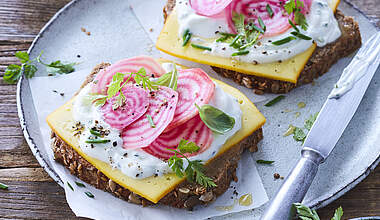 Käsebrot mit Ringelbeete, Müritzer und FrühlingsQuark