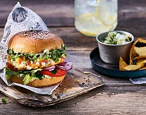 Veggie Protein Burger mit Körnigem Frischkäse-Patty