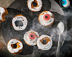 Rezept für Spooky Pumpkin Spice Baked Donuts Spooky Pumpkin Spice Baked Donuts