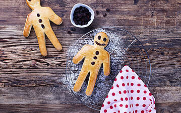 Stutenkerl – Hefeteig mit Quark und Rosinen