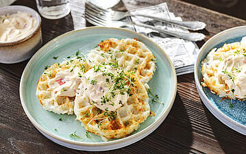 Knusprige Reiswaffeln mit PaprikaQuark
