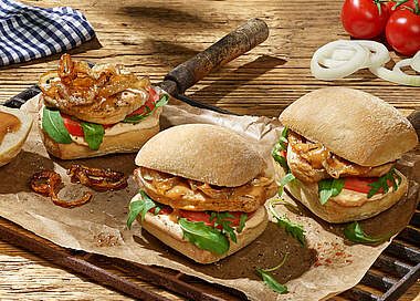 Ciabatta-Burger mit Hähnchen und Rucola
