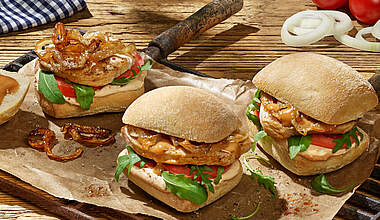 Ciabatta-Burger mit Hähnchen und Rucola