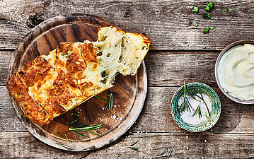 Einfaches Kräuter-Aioli-Zupfbrot