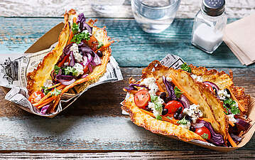 Cheesy Taco Shells mit Veggie-Füllung