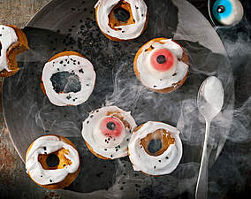 Rezept für Spooky Pumpkin Spice Baked Donuts Spooky Pumpkin Spice Baked Donuts
