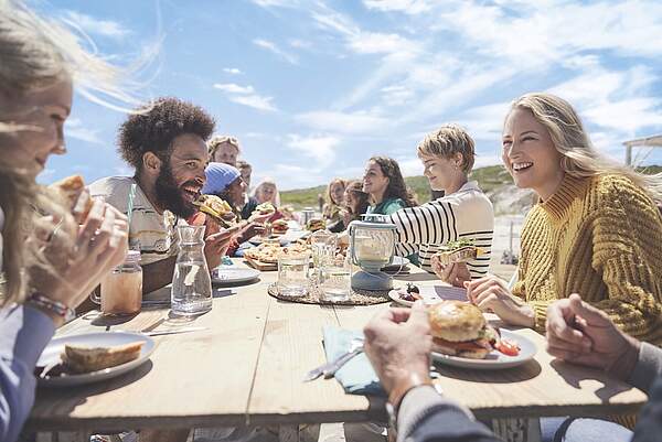 BLEIB MAL SCHÖN AUF DEM LAUFENDEN
