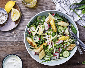 Spargelsalat mit Rahmkäse und Bärlauch Dressing
