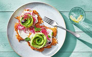 Süßkartoffel-Toasts mit Avocado-Blüte