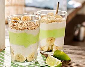 Rezept für Kefir Avocado Smoothie mit Matcha Kefir Avocado Smoothie mit Matcha