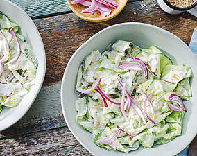 Sommerlicher Gurkensalat