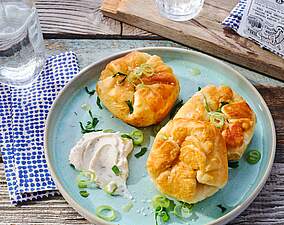 Pfannenbrote Flammkuchen Style