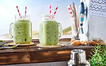 Frozen Grapefruit Matcha Smoothie mit Buttermilch