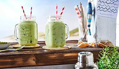 Frozen Grapefruit Matcha Smoothie mit Buttermilch