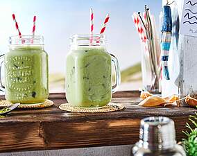 Frozen Grapefruit Matcha Smoothie mit Buttermilch