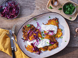 Rezept für Knusprige Kürbis-Rösti mit 7-KräuterQuark
