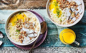 White Choc Porridge mit Kokos-Mango-Topping
