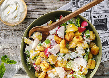 Knuspriger Gnocchi-Salat