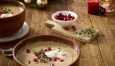 Winterliche Maronen-Suppe mit Granatapfel