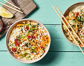 Vegane Ramen mit cremiger Tahini-Soße