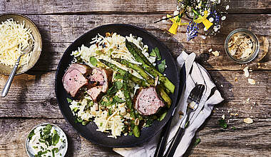 Osterlamm mit Spargel-Risotto und Minz-Schmand