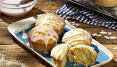 Muffins mit Kirsch-Bananen-Guss