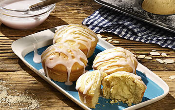 Muffins mit Kirsch-Bananen-Guss