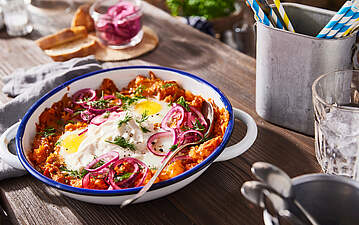 Saftiges Süßkartoffel-Shakshuka mit NaturStreich