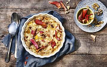 Baked Oats mit Apfelchips und Banane