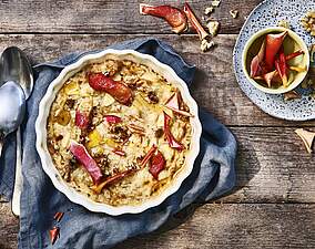 Baked Oats mit Apfelchips und Banane