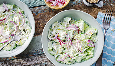 Sommerlicher Gurkensalat