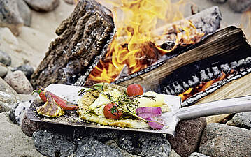 Vegetarisches Tomaten-Käse-Brot vom Grill