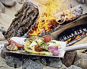 Vegetarisches Tomaten-Käse-Brot vom Grill